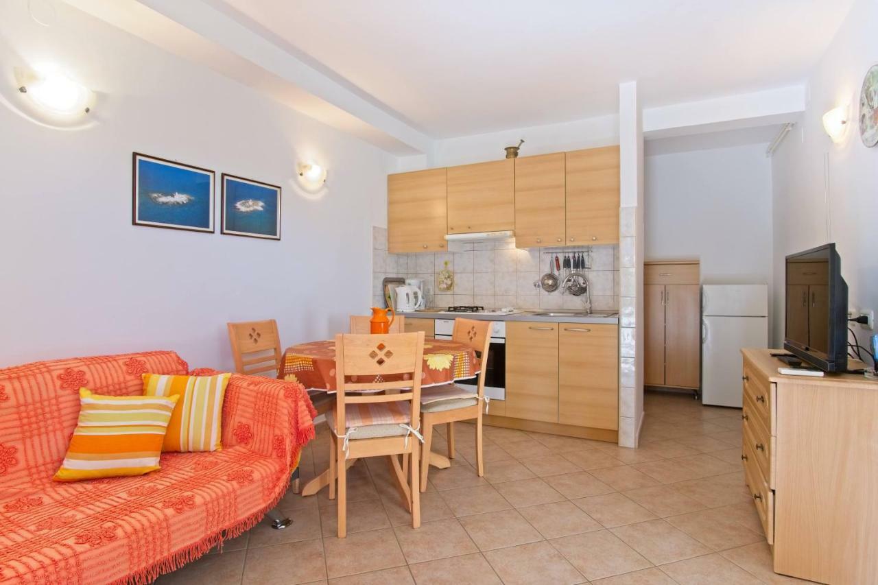 Apartmani Dorita Mali Losinj Exterior photo